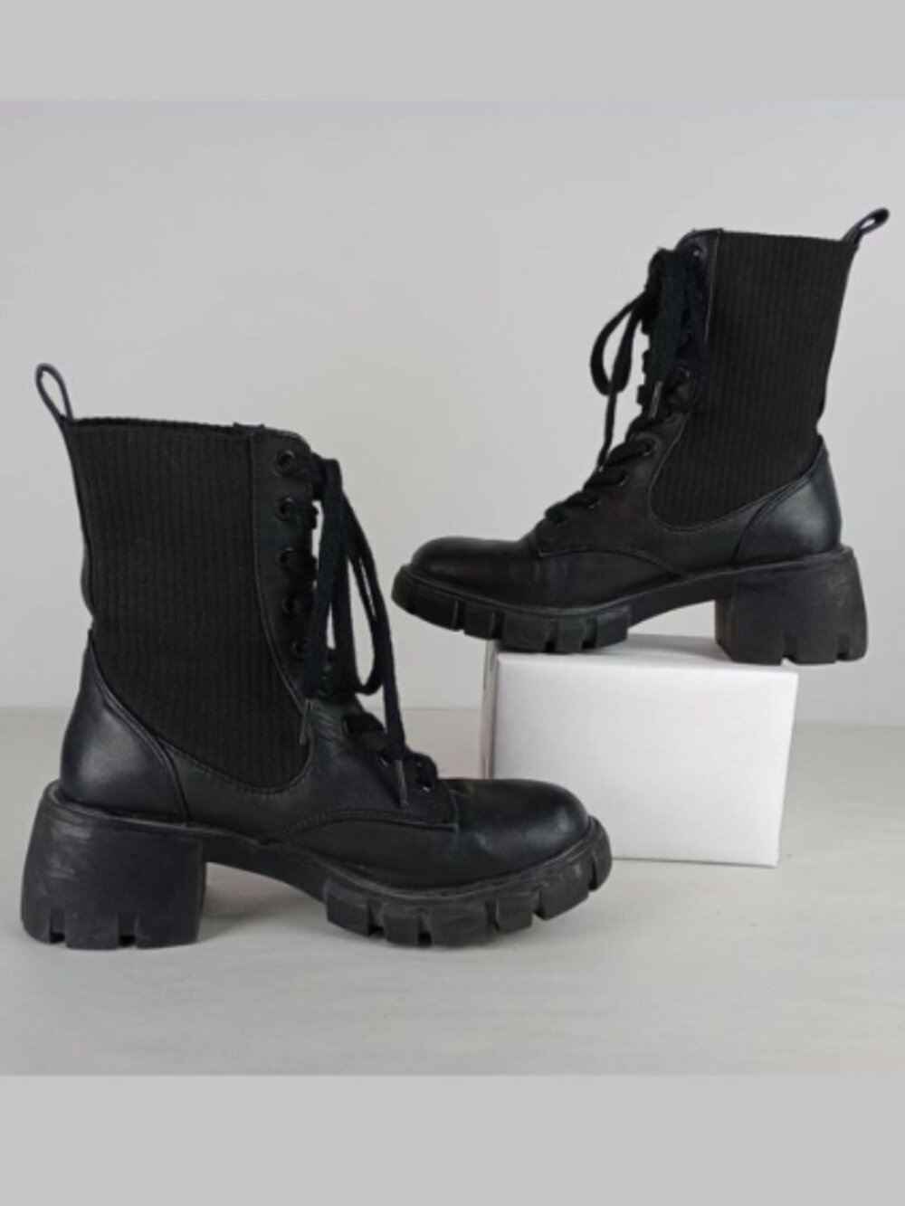 Steve Madden Women's Size 6.5 M Black Stretchy Leather Combat Lace Up Boots - Picture 3 of 13